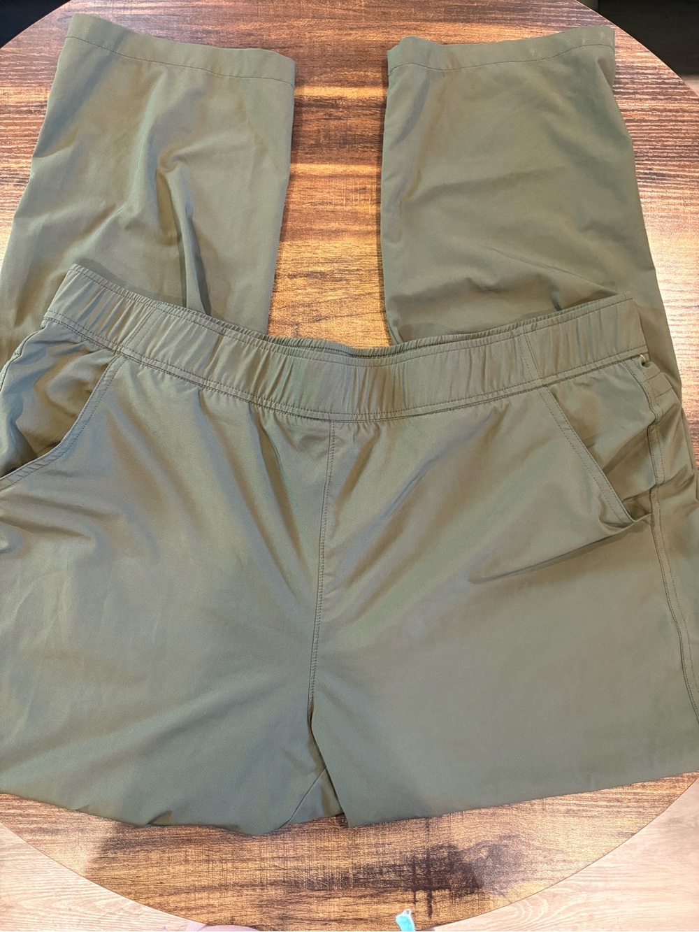 Eddie Bauer Olive Green Stretch Bermuda Shorts